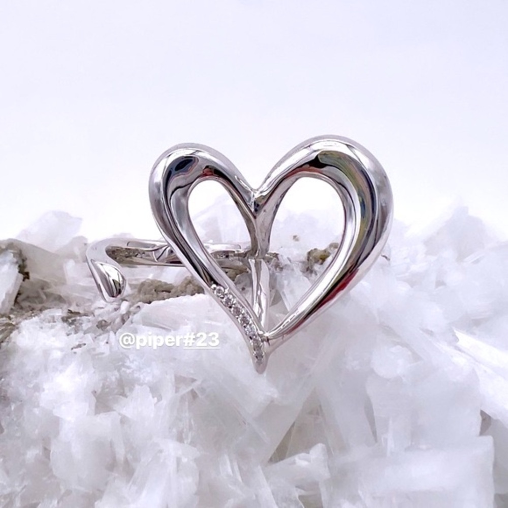 NWOT Judith Ripka Eros Diamond Open Heart Two Finger Sterling Silver Ring - 7